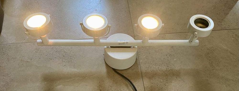 Lampa sufitowa halogenowa