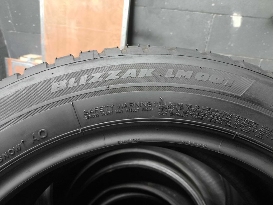 Шини бу 215/55 R17 Bridgestone Blizzak LM001 Комплект Зима