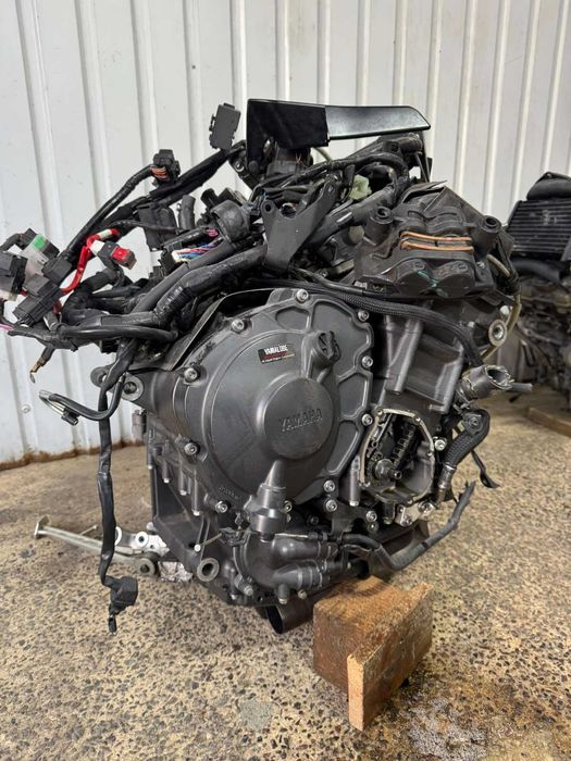 Двигун мотор на Yamaha MT 10