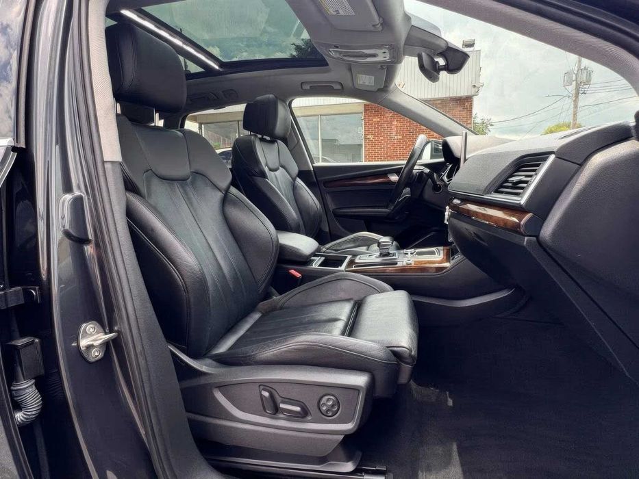 Audi Q5      2020