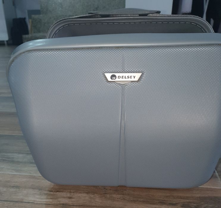 Vendo mala de viagem
