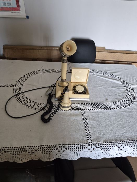 Telefon stacjonarny PRL