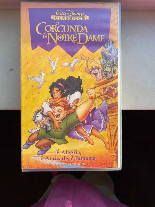 Cassetes VHS com filmes da Disney