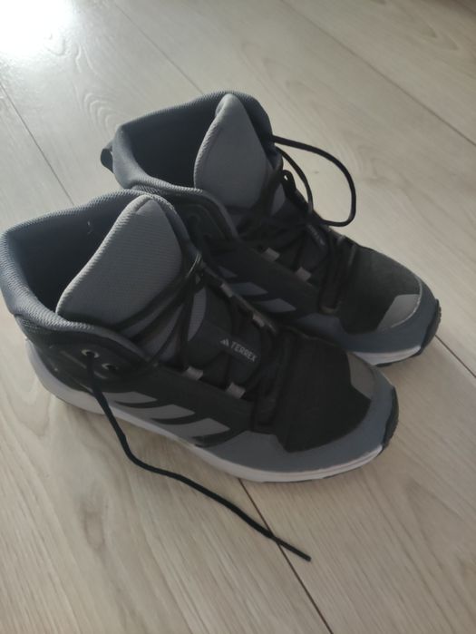 Buty chłopięce r. 37 i 1/3