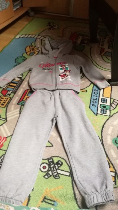 Varias roupas de menina 3/4 anos
