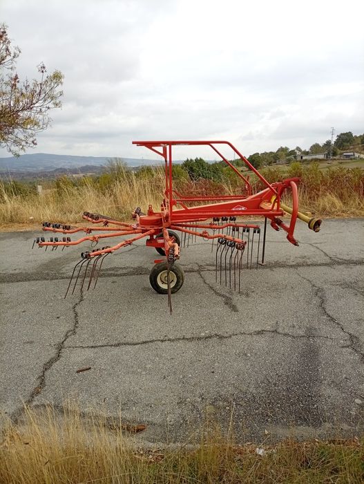 Juntador de feno Kuhn GA 3501 GM