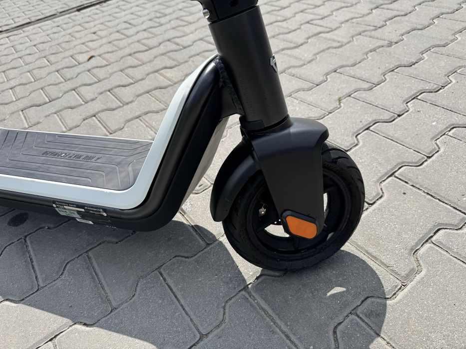 Електросамокат NIU KQi3 Sport
