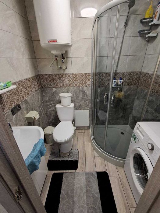 Одно кімнатна квартира з євроремонто,  вул.Полтавська 10.