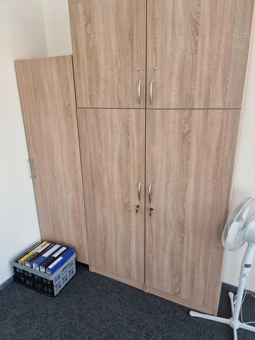 Zestaw mebli biurowych