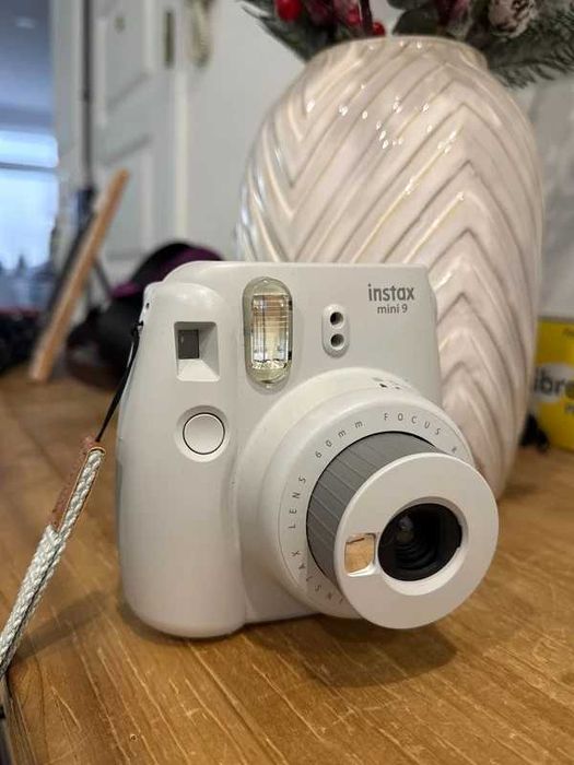 Câmara Analógica Instax mini 9 + Capa protetora