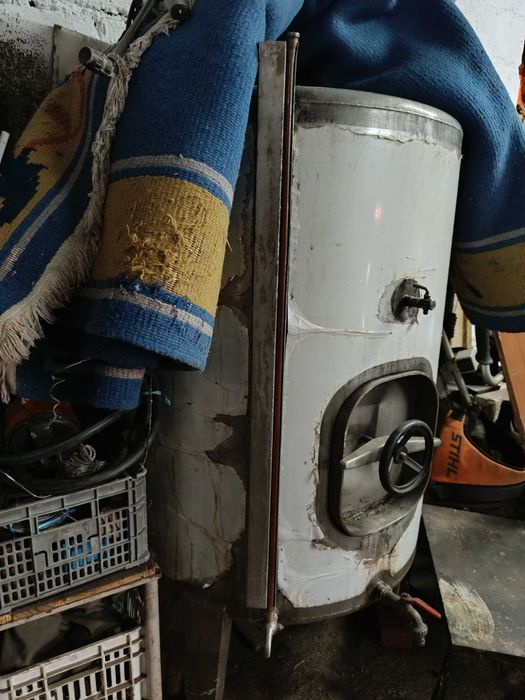 Depósito inox 400 L pouco usado  entrega-se no percurso Guarda/Leiria