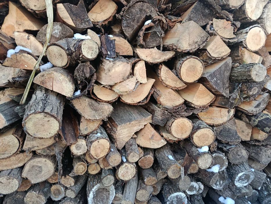 Продам  Колоті дрова сухі породи: Дуб, Ялина, Верба.