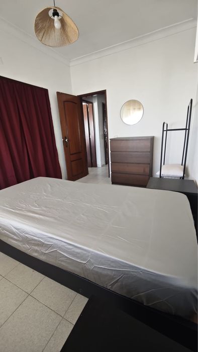 Alugo quarto no Barreiro