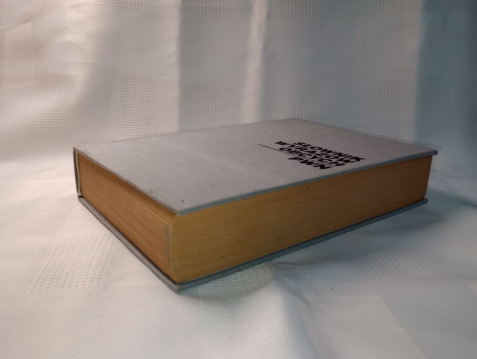 Słownik wyrazów obcych. PWN