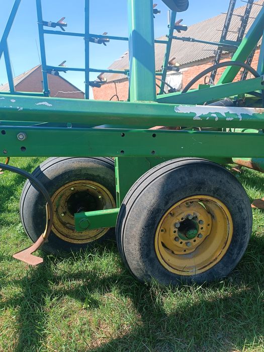 Культиватор John Deere 960