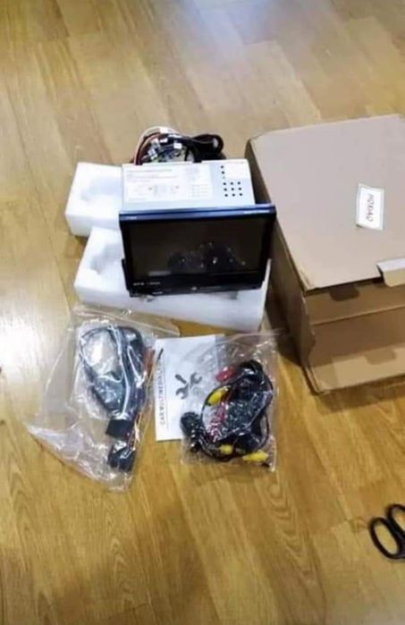 Rádio Android 13 com GPS 1 Din Retrátil (Artigo Novo)