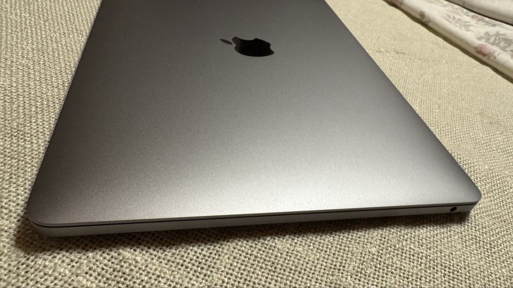 Macbook pro 13” m1
