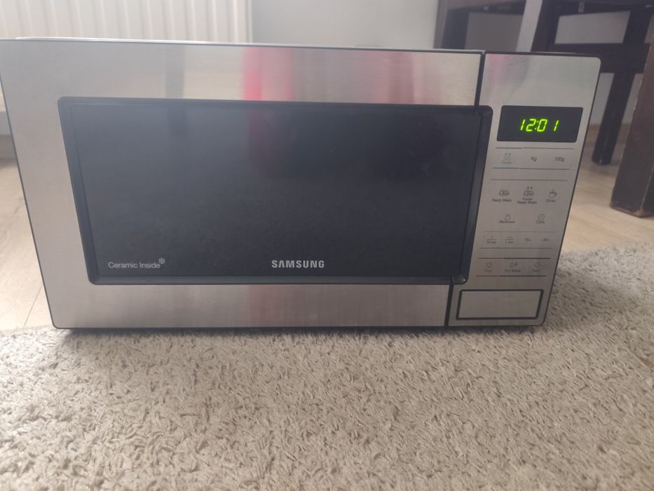 Kuchenka mikrofalowa Samsung ME83M INOX