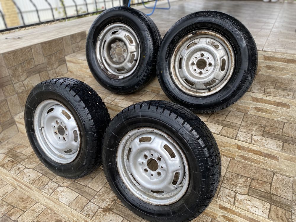 Продам резину R13-14 Літо-Зима-Всесезонка в ідеальному стані: 900 грн ...