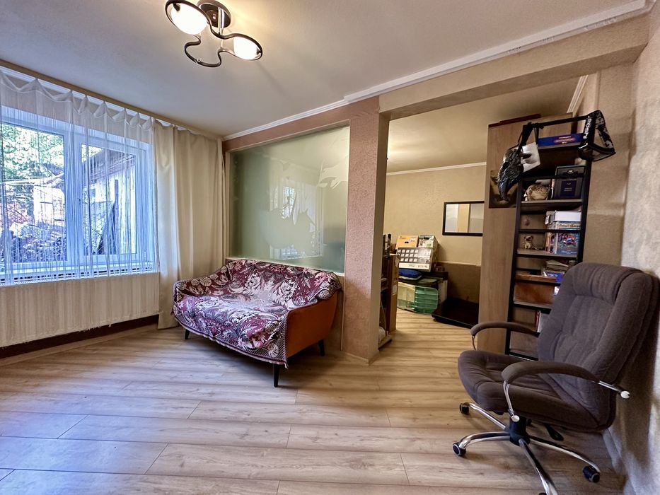 Продам часть дома индивидуальное отопление метро Левада