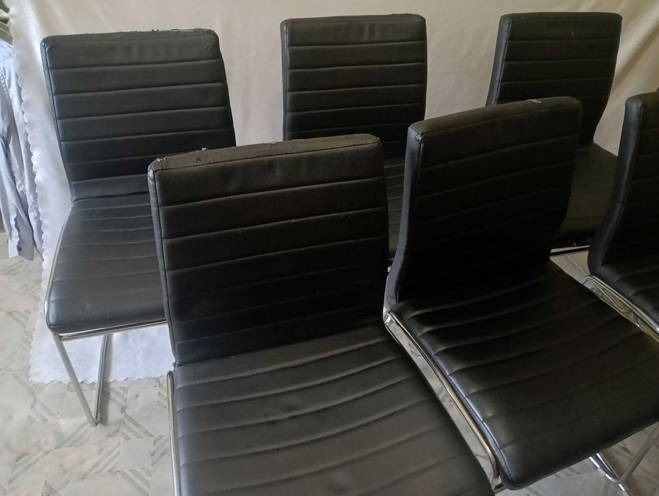 Krzesła do sprzedania