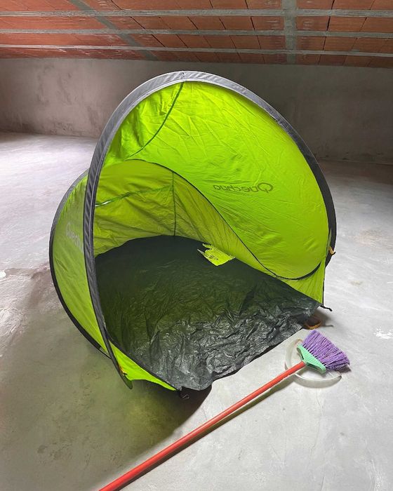 Abrigo Solar Vento Campismo Praia Quechua Decathlon verde