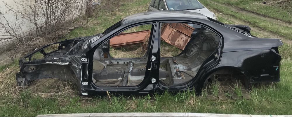 Кузов Chevrolet epica в відмінному стані розборка