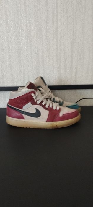 Кросівки Nike в гарному стані