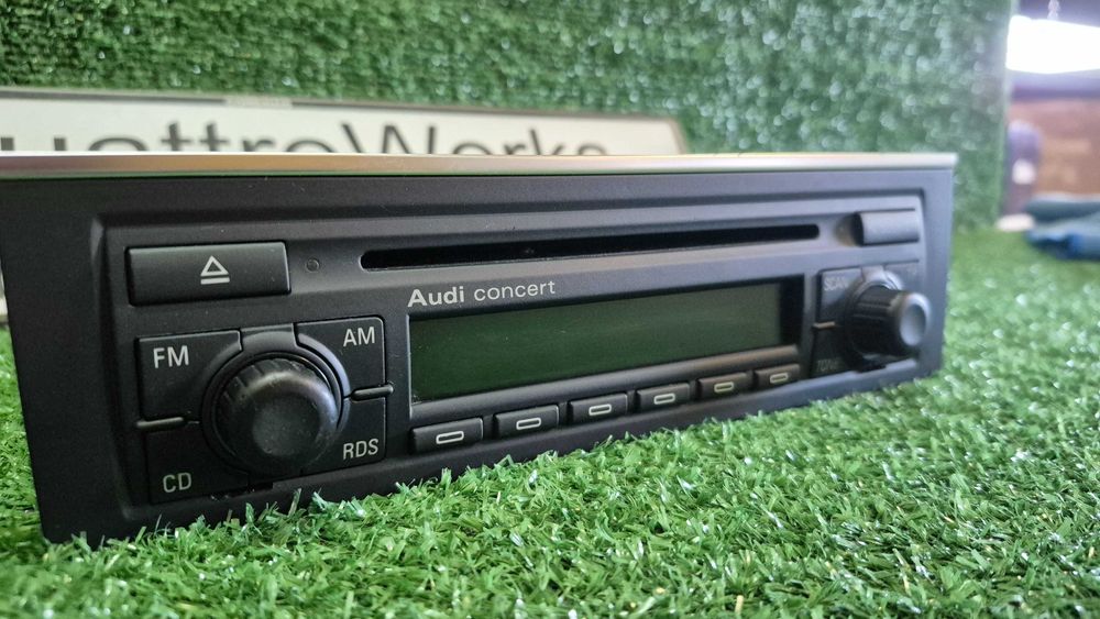 Rádio Original Audi Concert 1DIN Audi A4 B6 B7 8E 8H Ref. 8E0.035186D em Excelente Estado