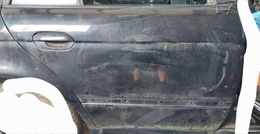cosmoschwarz 303/9 czarne drzwi tyl tylne prawe lewe  bmw e39 kombi
