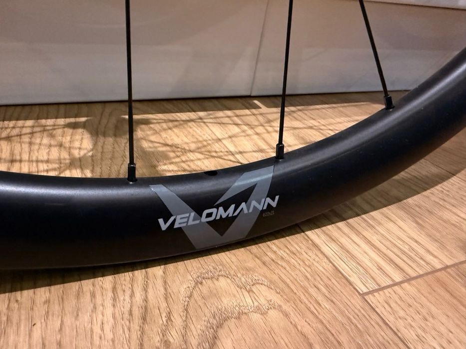 Koła karbonowe Velomann Palladium 33 - nowe, 21 mm szer, disc