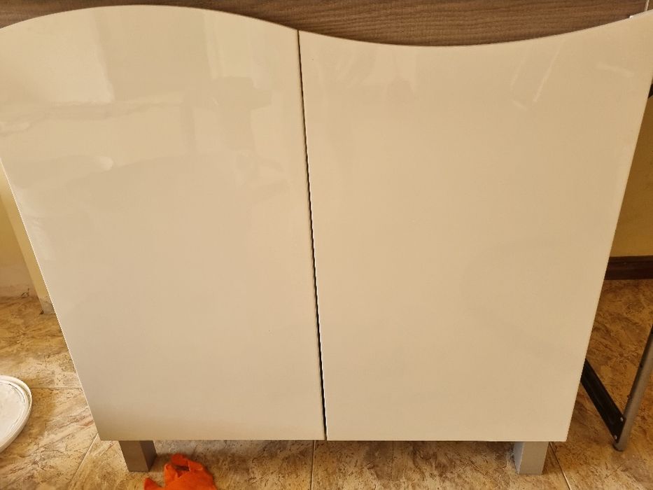 Armário wc igual à novo!