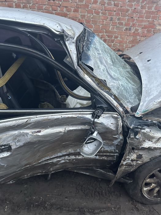 Продам ауди а6 с4 может кому то на донора