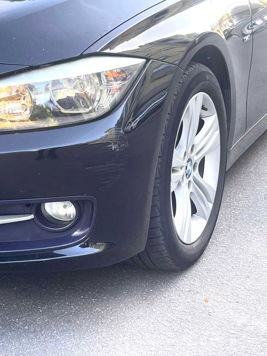 BMW 318d Sport Line - caixa automática
