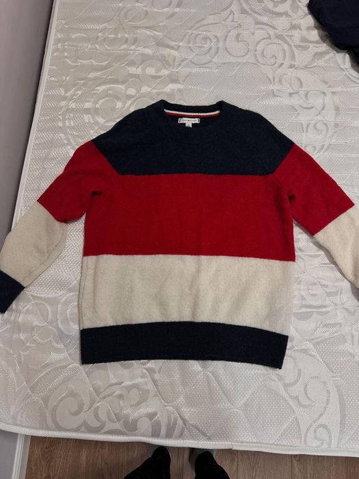 Жіночий светрTommy Hilfiger M