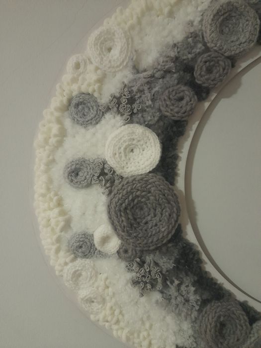 Lua em tecido para parede