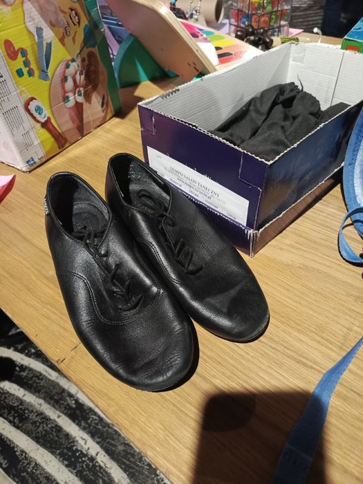 Buty taneczne chłopięce r. 35