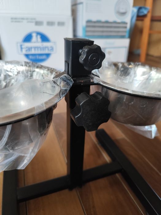 Miski dla psa AniOne 2 x 0,7 L + stojak