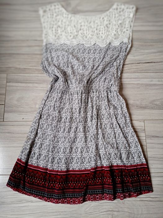 Piękna letnia mini sukienka roz S