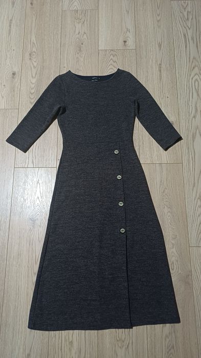 Sprzedam sukienkę midi S