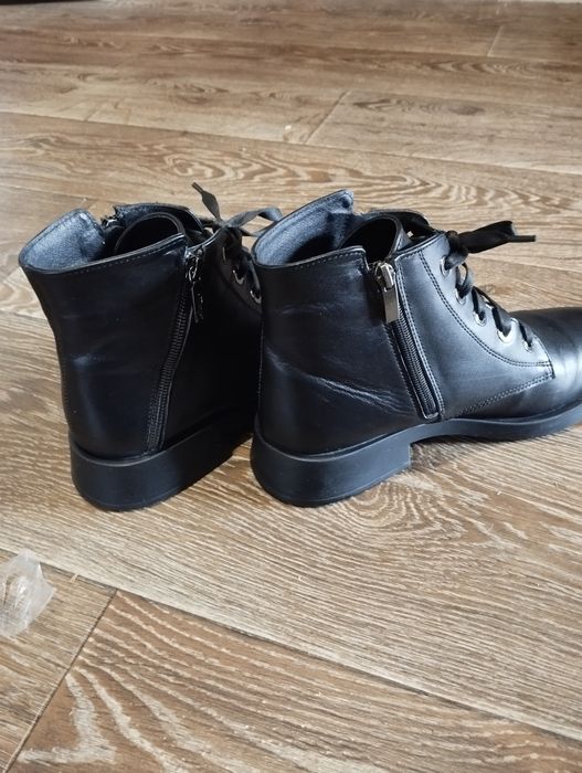 Чобітки жіночі демисезонні шкіряні