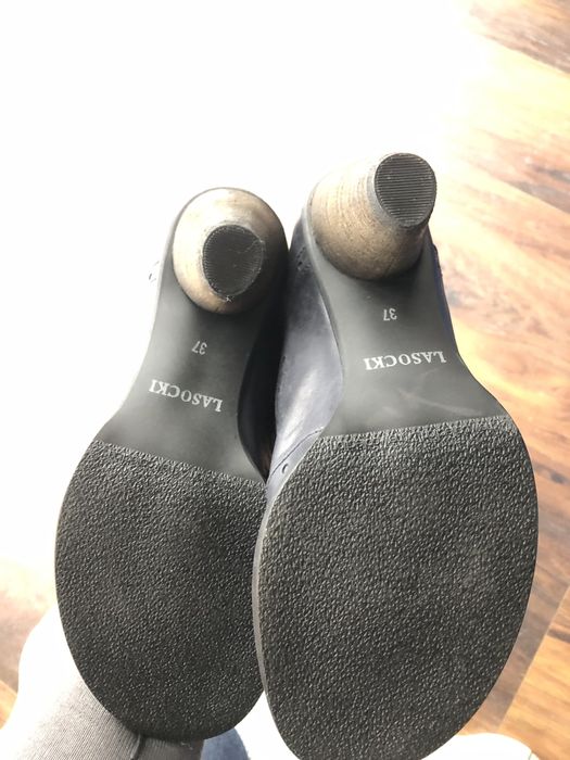 Świetne czółenka damskie Lasocki roz 37