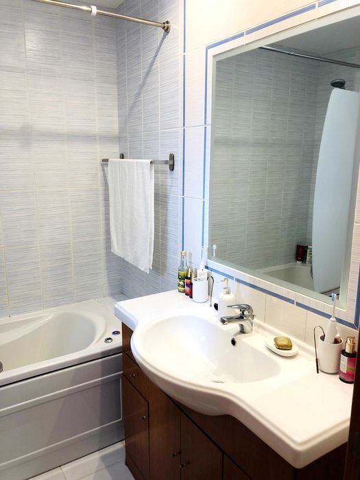 Apartamento muito bonito e acolhedor perto de uma praia de sonho! - com vista para o jardim e 2 varandas