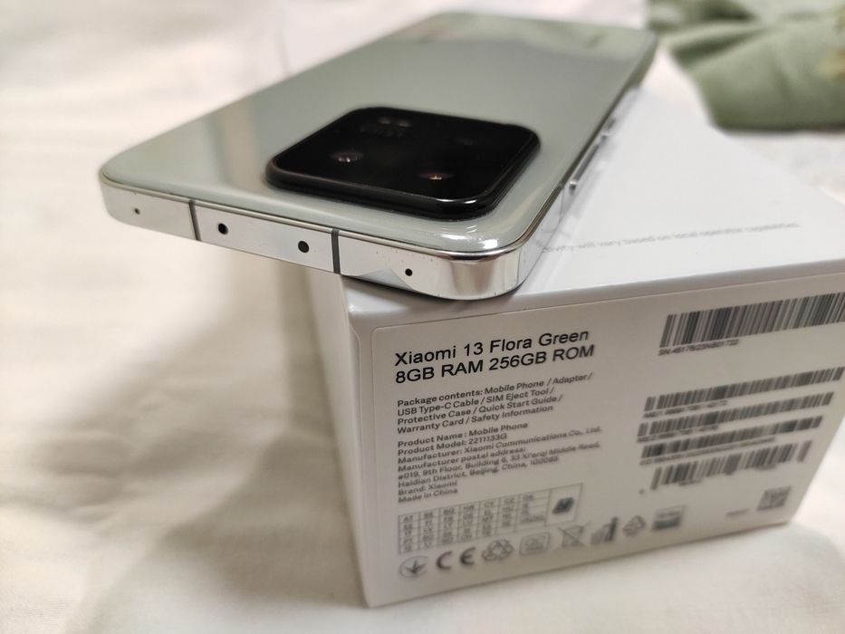 Xiaomi 13 смартфон