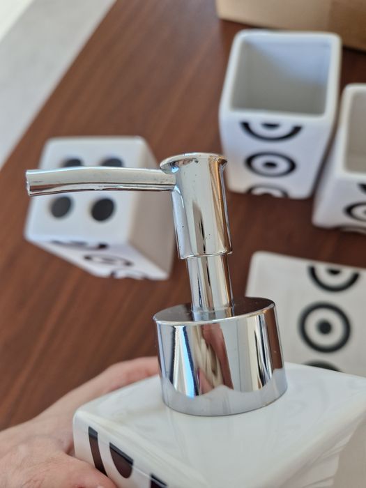 Conjunto de wc com tabuleiro