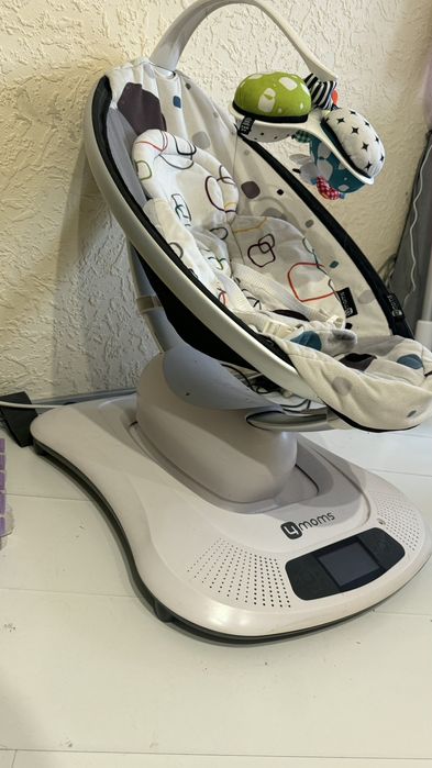 4moms заколисуючий центр