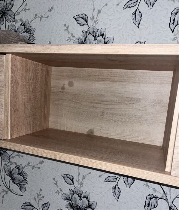 Продам стінку під телевізор