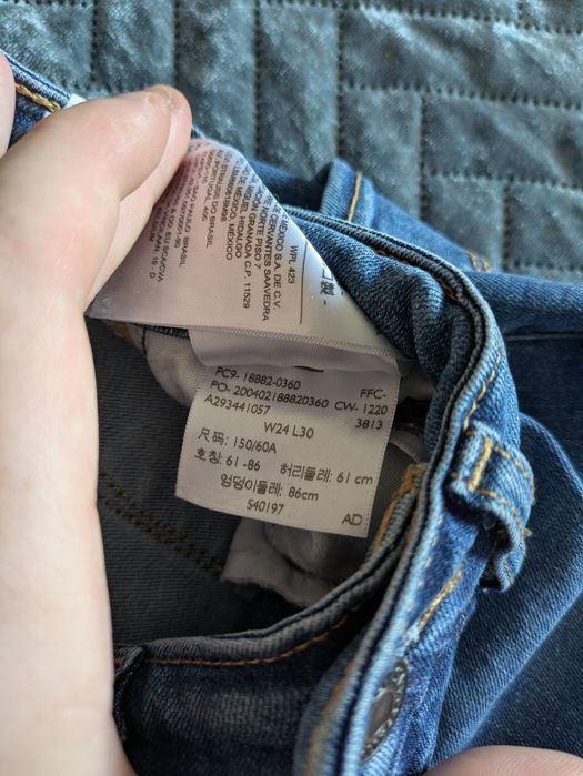 Spodnie jeansy Levi's 721 High Rise Skinny rozmiar 24x30 W24 L30