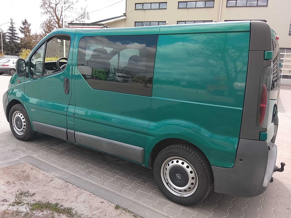Opel Vivaro 1.9DTI 2002r.
