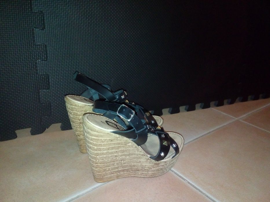 Vendo sandálias Seaside